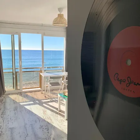 Malibu - “vive En La Playa” “live On The Beach”